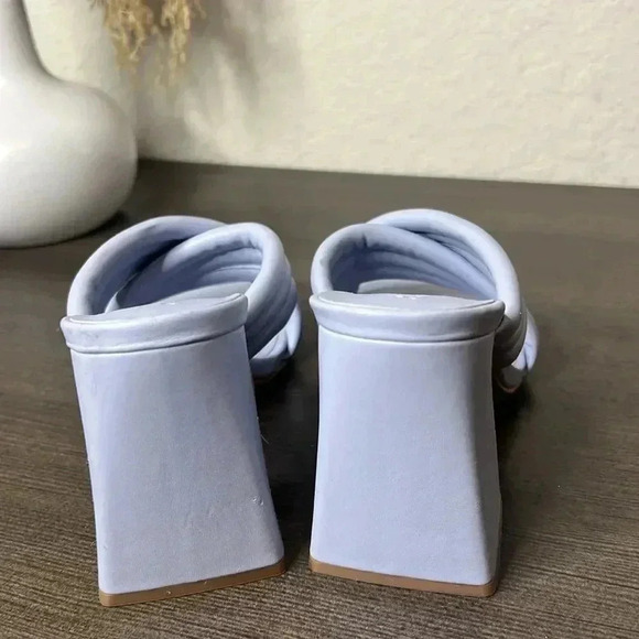 Abound Pearl Cross Band Block Heeled Sandals - Picture 12 of 14